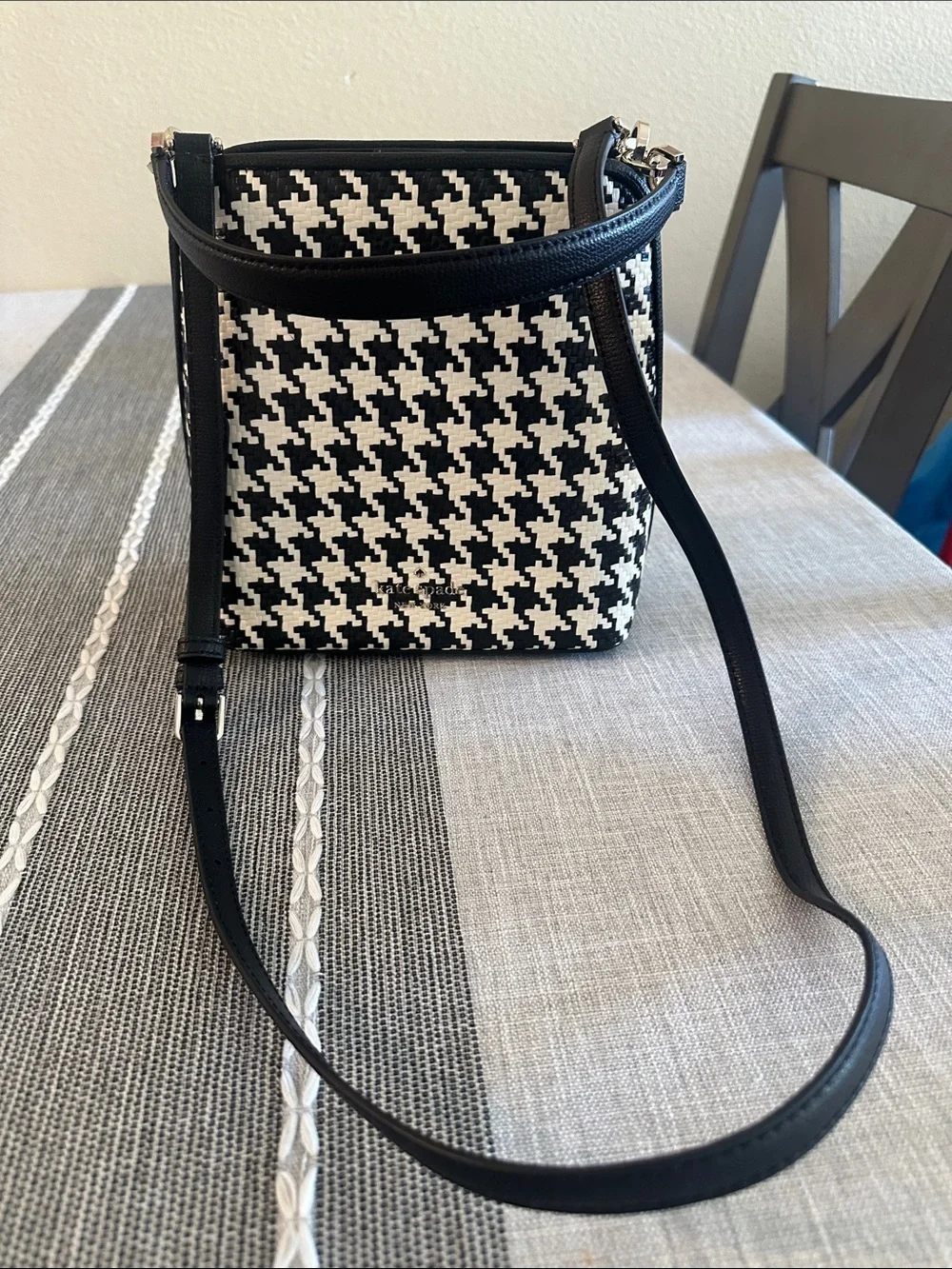 KATE SPADE Darcy Small Bucket Bag Black & White Houndstooth Top-Handle Satchel